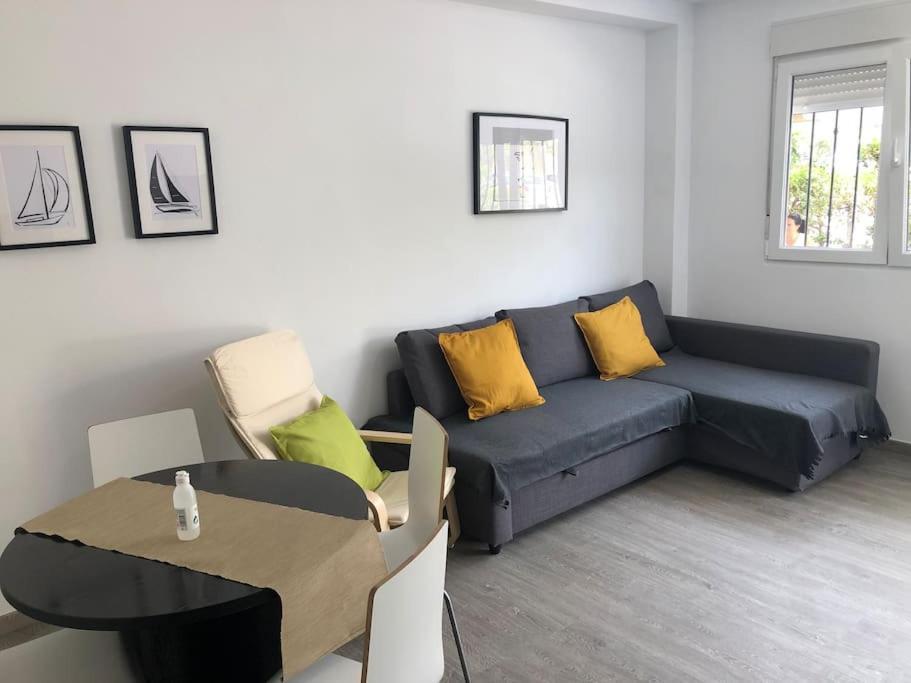La Carihuela Apartamento Torremolinos Luaran gambar