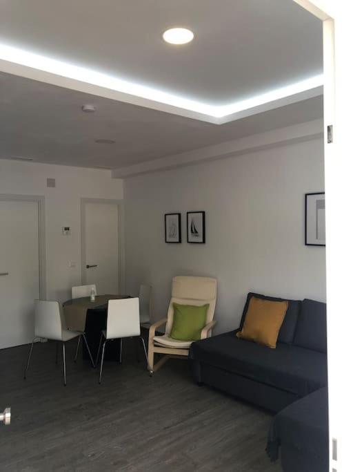 La Carihuela Apartamento Torremolinos Luaran gambar