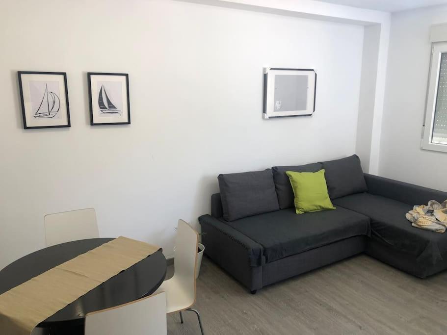 La Carihuela Apartamento Torremolinos Luaran gambar